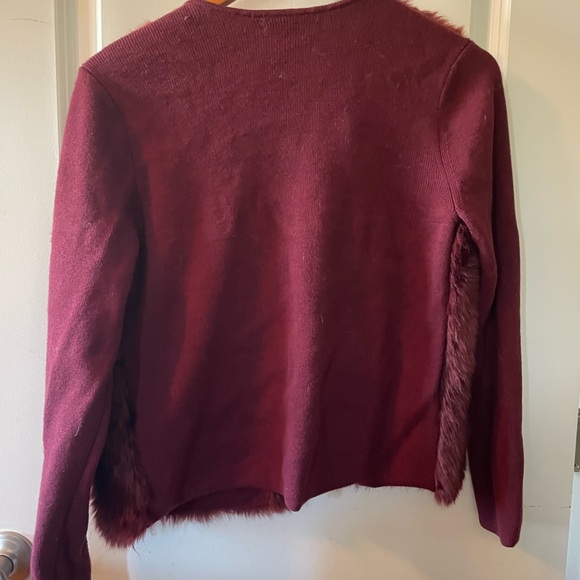 Banana Republic faux fur sweater - Picture 3 of 4